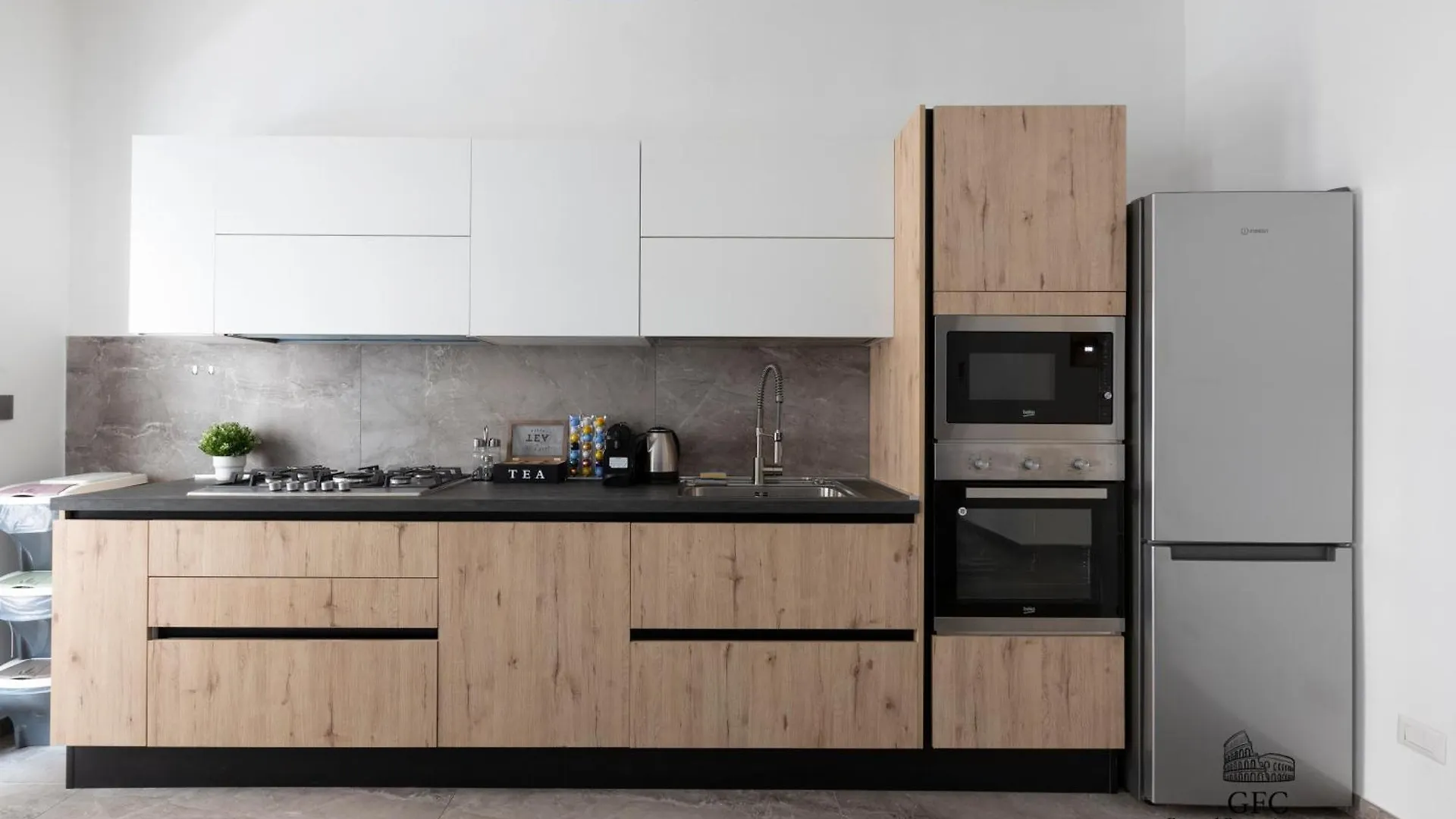 Gfc Eternal Rome Apartment - 5Min To Tiburtina Station Metrob, 2 Bathrooms, Terrace, A-C