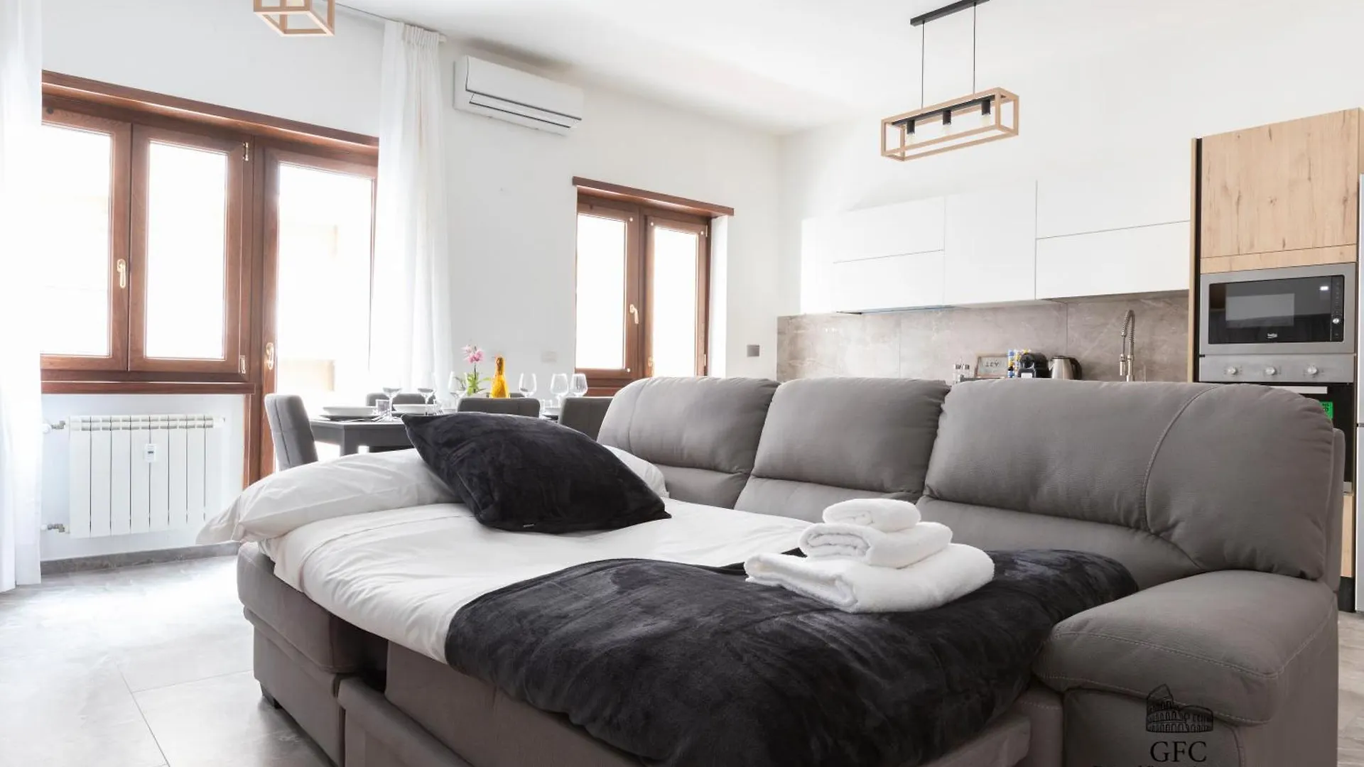 Gfc Eternal Rome Apartment - 5Min To Tiburtina Station Metrob, 2 Bathrooms, Terrace, A-C