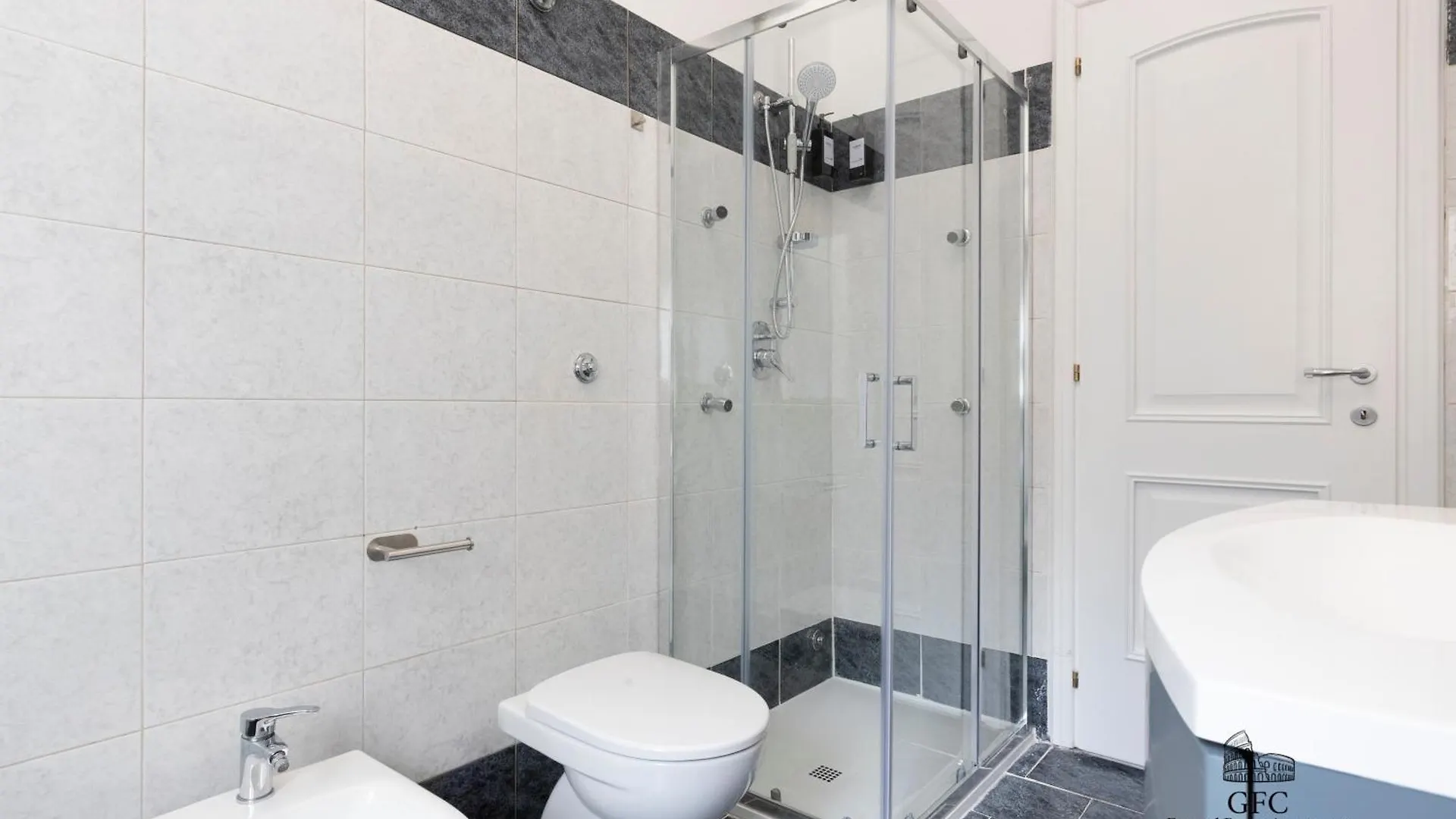 Gfc Eternal Rome Apartment - 5Min To Tiburtina Station Metrob, 2 Bathrooms, Terrace, A-C