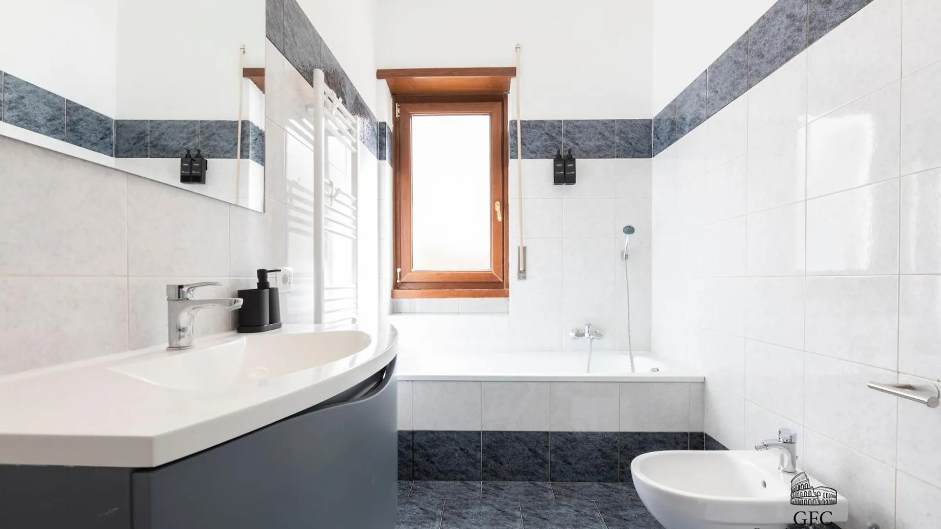Gfc Eternal Rome Apartment - 5Min To Tiburtina Station Metrob, 2 Bathrooms, Terrace, A-C Italy