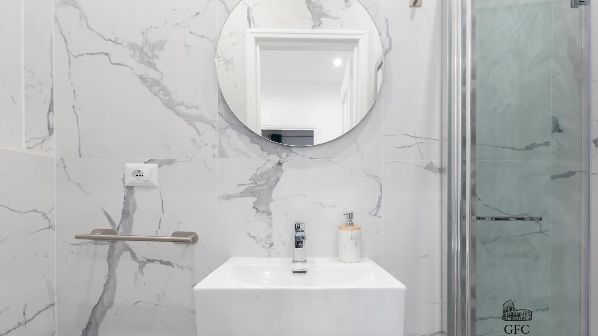 Gfc Eternal Rome Apartment - 5Min To Tiburtina Station Metrob, 2 Bathrooms, Terrace, A-C